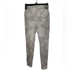 Alo Yoga Women’s Full Length Camouflage Gray / White Leggings Size S